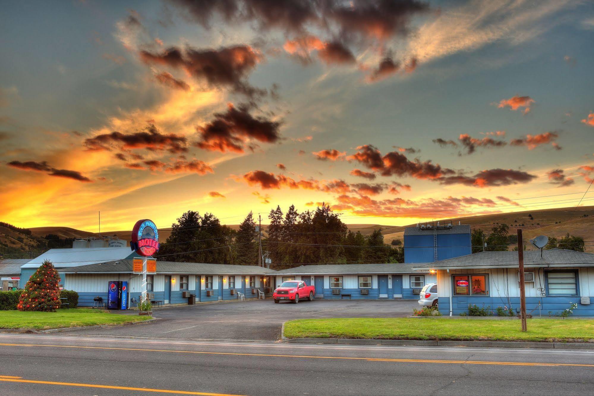 Blue Mountain Motel Dayton Exterior photo